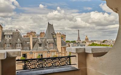 Eiffel Deluxe Room with Balcony