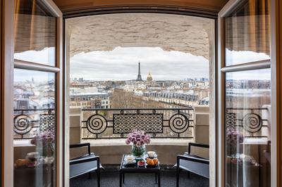 Suite Amour with Eiffel View Terrace