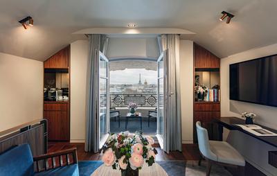 Suite Amour with Eiffel View Terrace