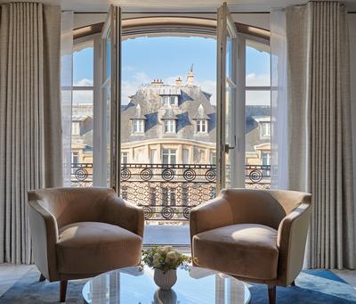 Suite Parisienne by Isabelle Huppert