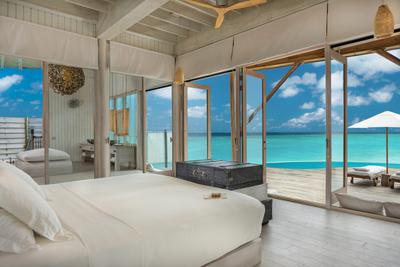 4 Bedroom Water Retreat with Slide