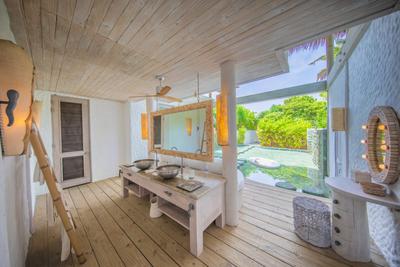 4 Bedroom Island Reserve with Slide