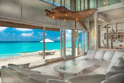 4 Bedroom Water Retreat with Slide