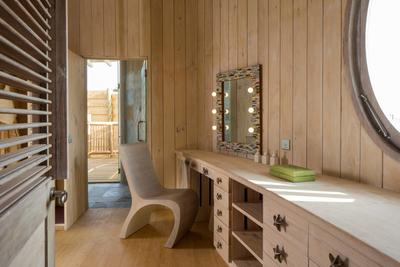 1 Bedroom Water Retreat