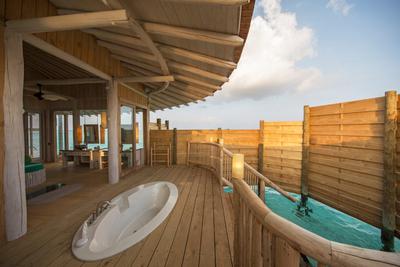 1 Bedroom Water Retreat with Slide