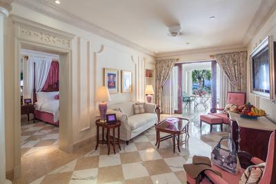 Dolphin Suite / Luxury Dolphin Suite