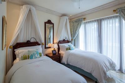 Luxury Orchid Suite