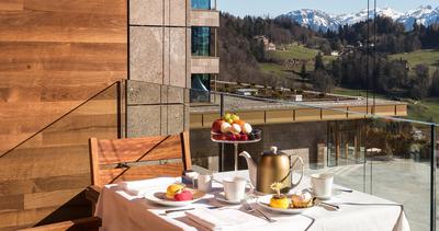 Lake View Panoramic Suite