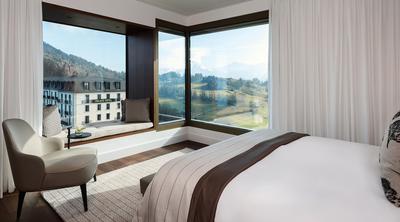 Lake View Family Suite