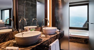 Penthouse Suite