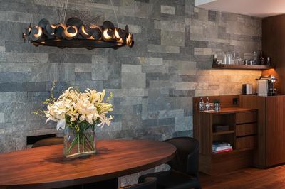 Lake View Suite