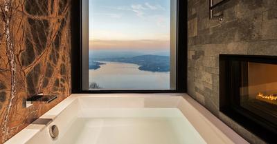 Lake & Mountain View Deluxe Room / Lake View Superior Room