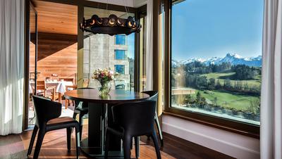 Lake View Spa Suite