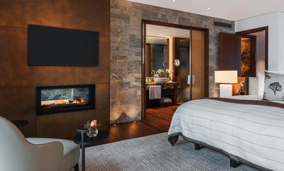Lake View Spa Suite