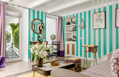 Comfort Suite - with Private Courtyard