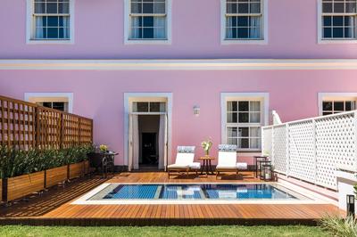 Junior Pool Suite
