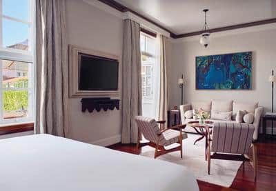 Junior Pool Suite