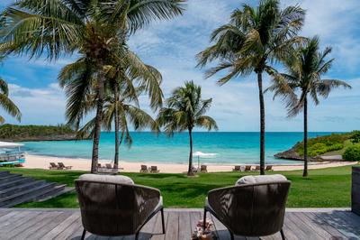 Beachfront Grand King
