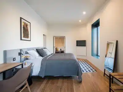Corner Suite with Harbour View