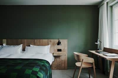 Deluxe Room - South