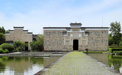 Four-Bedroom Ming Antique Villa
