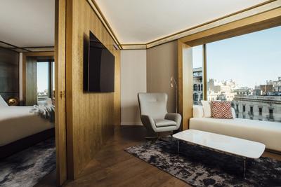2-Bedroom Almanac Suite