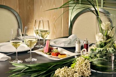 Majestic Suite - Dining Room