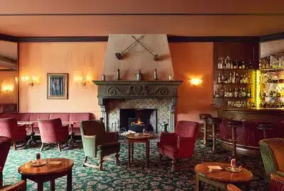 Renaissance Bar