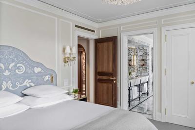 St. Moritz Suite