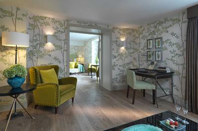 Brown Suite
