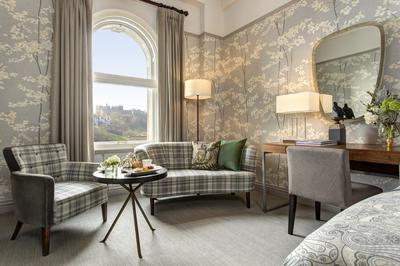 Deluxe Castle View Room