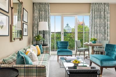 Signature Park View Suite