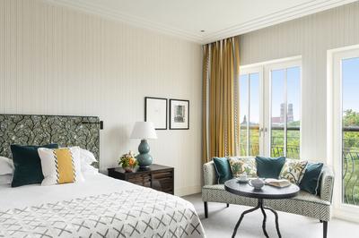 Deluxe Panoramic View Room