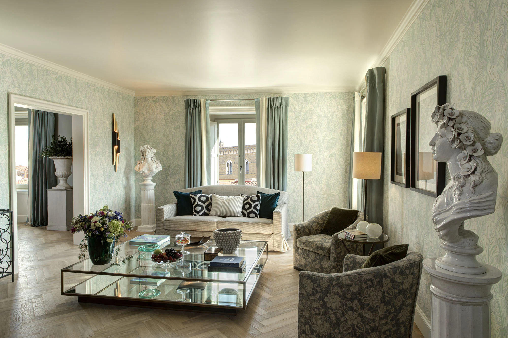 Grand View Suite