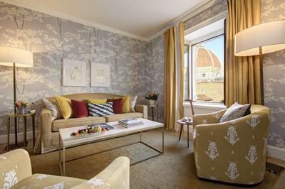 Junior Deluxe Suite