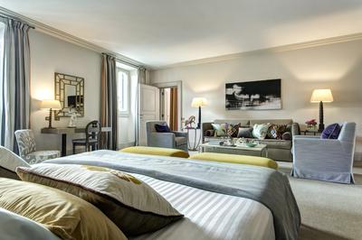 Junior Deluxe Suite