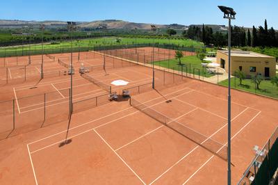 Tennis Club
