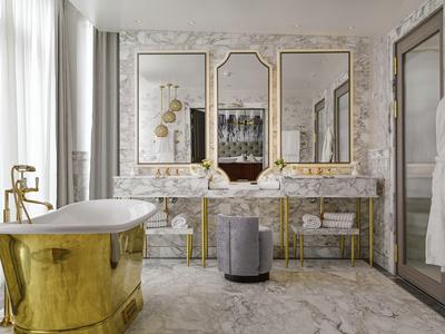 Tower Suite Master Bathroom