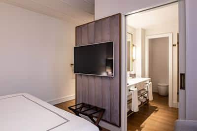 Grand Deluxe Room