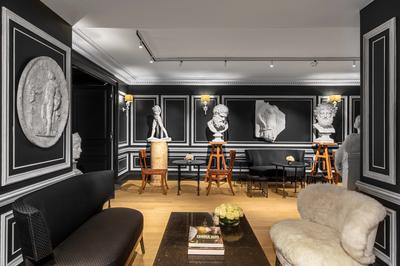 The Sculpture Lounge