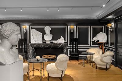 The Sculpture Lounge