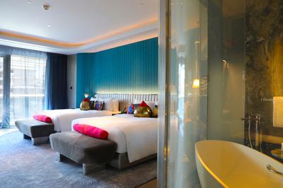 Wonderful Room, Larger Guest Room, 2 Double, City View, Balcony