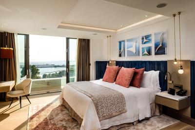 Diamond Suite
