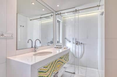 Emerald Residence Bathroom