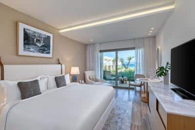 Emerald Retreat King Guest Room - Sea View