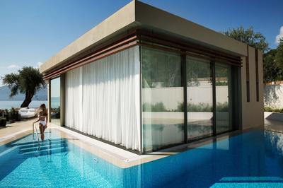 Haute Living Room Pool