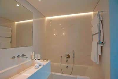 Pavilion Guest Bathroom