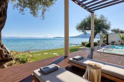 HRH Ivory Villa Deck Terrace