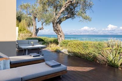 HRH Pearl Villa Deck Terrace