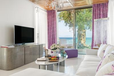 HRH Pearl Living Room